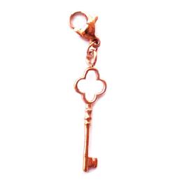 Dangle llave rosa